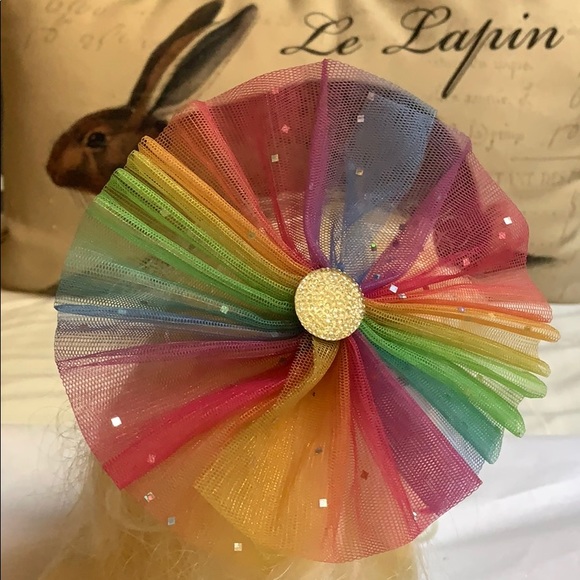 Rainbow 🌈 colors girl’s round hair clip used - Picture 4 of 16